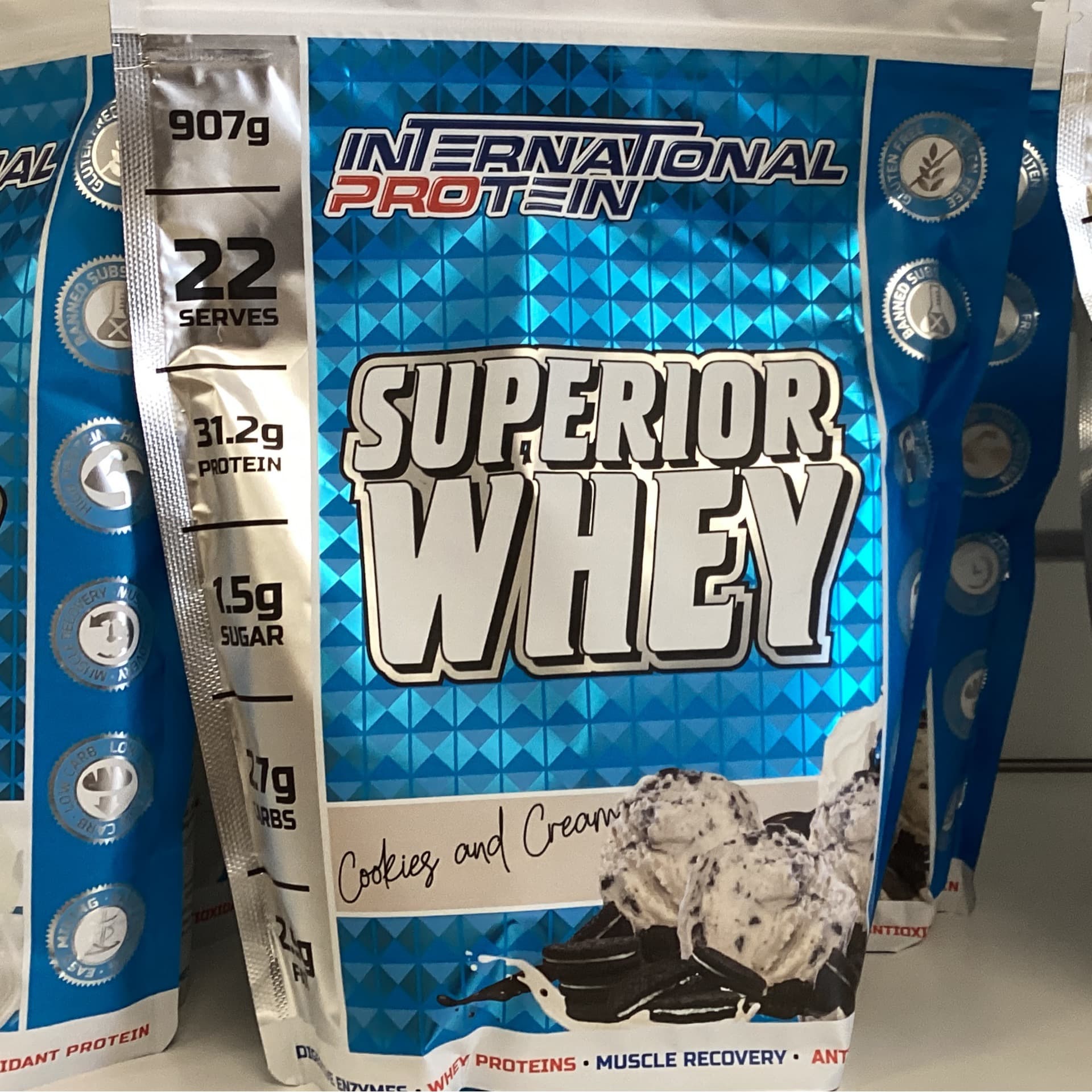 International protein superior whey 907g Cookies & Cream