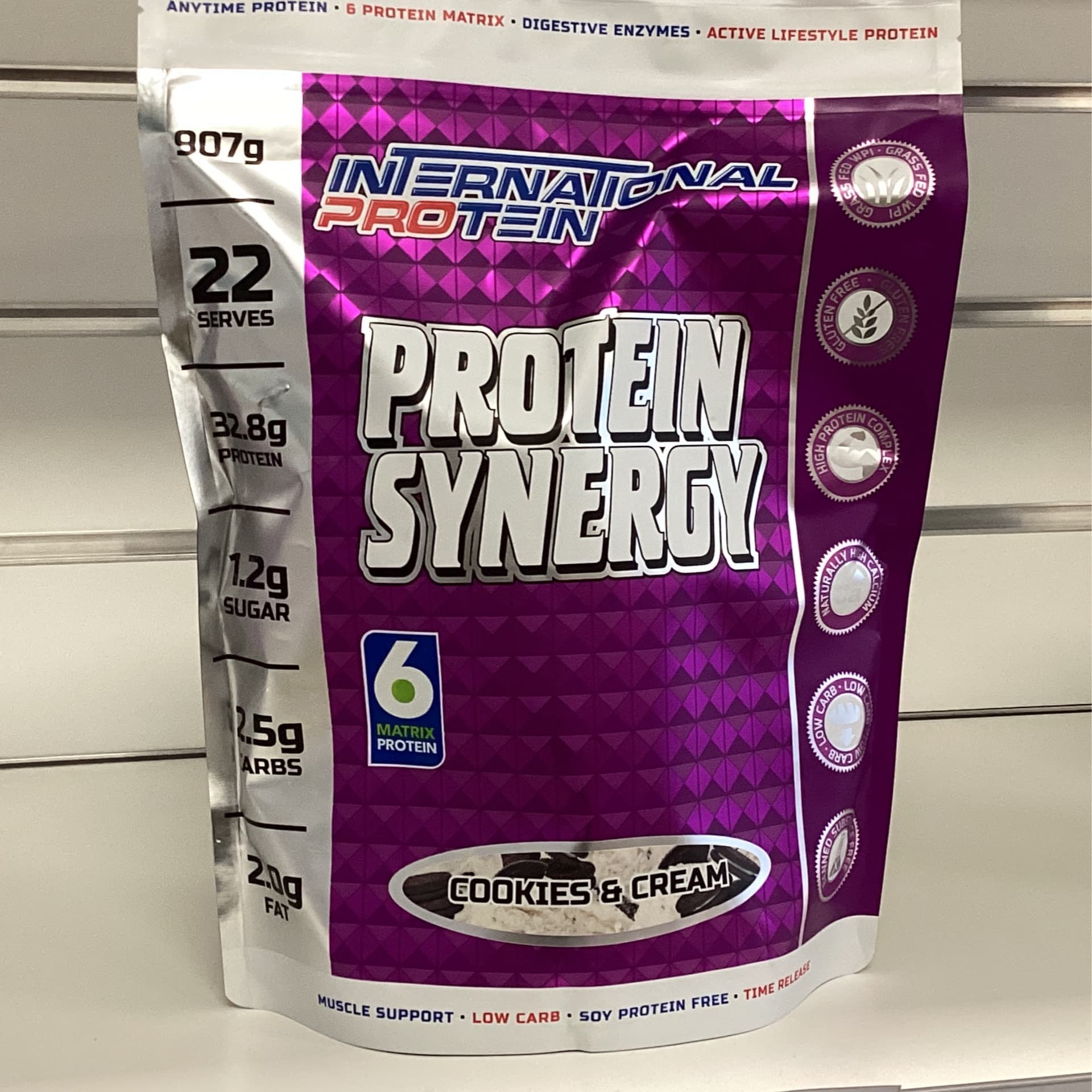 International Protein Synergy Cookies & Cream 907g