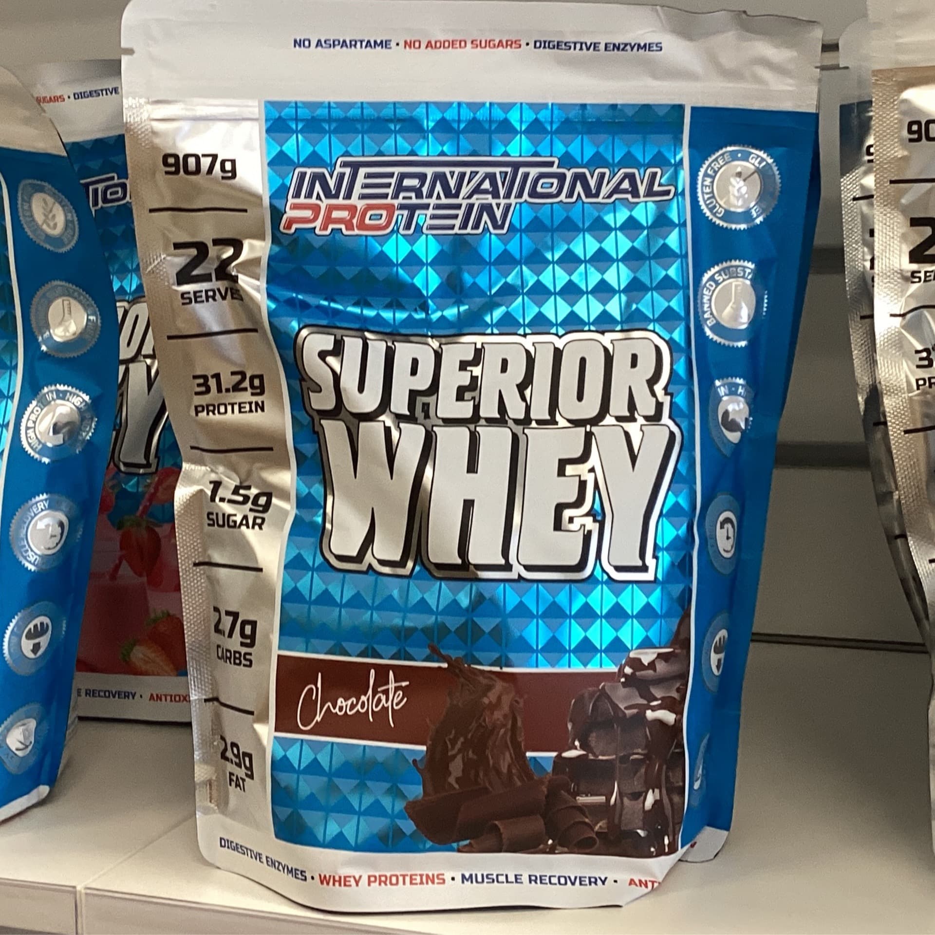 INTERNATIONAL PROTEIN SUPERIOR WHEY 907g Chocolate