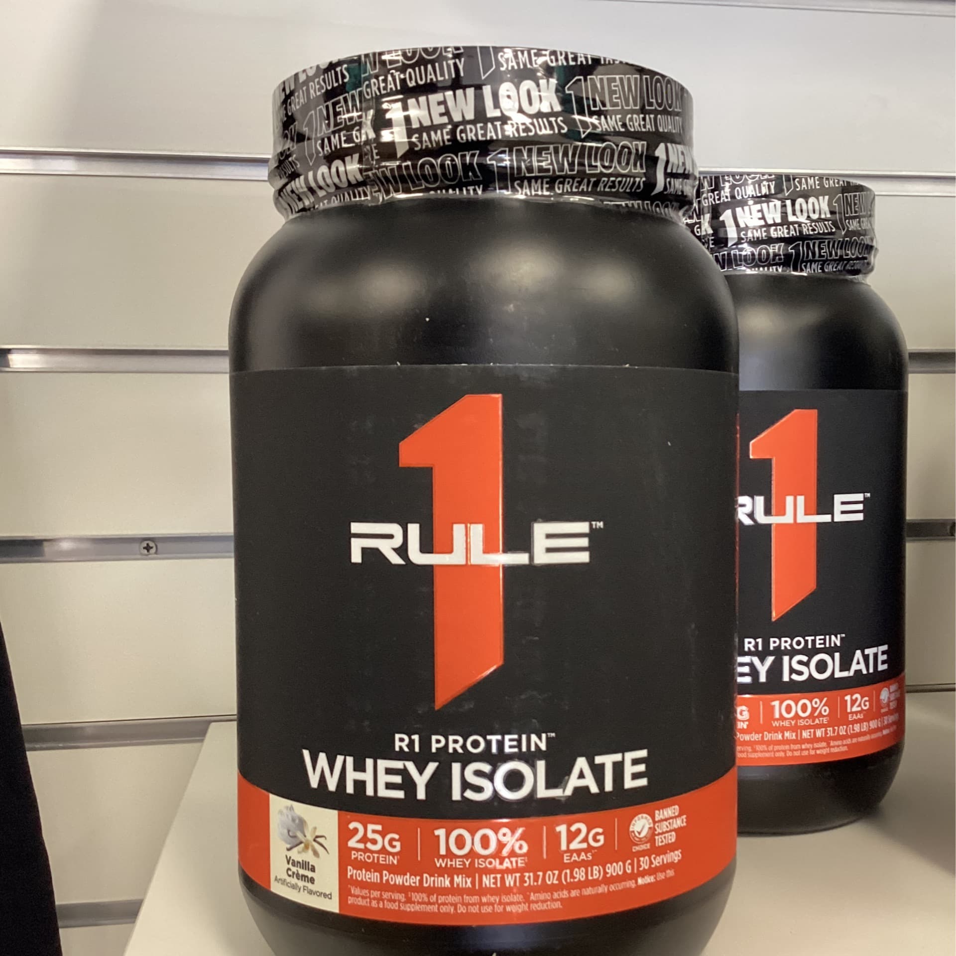 R1 PROTEIN WHEY ISOLATE 2LB VANILLA CREME 30 SERV*