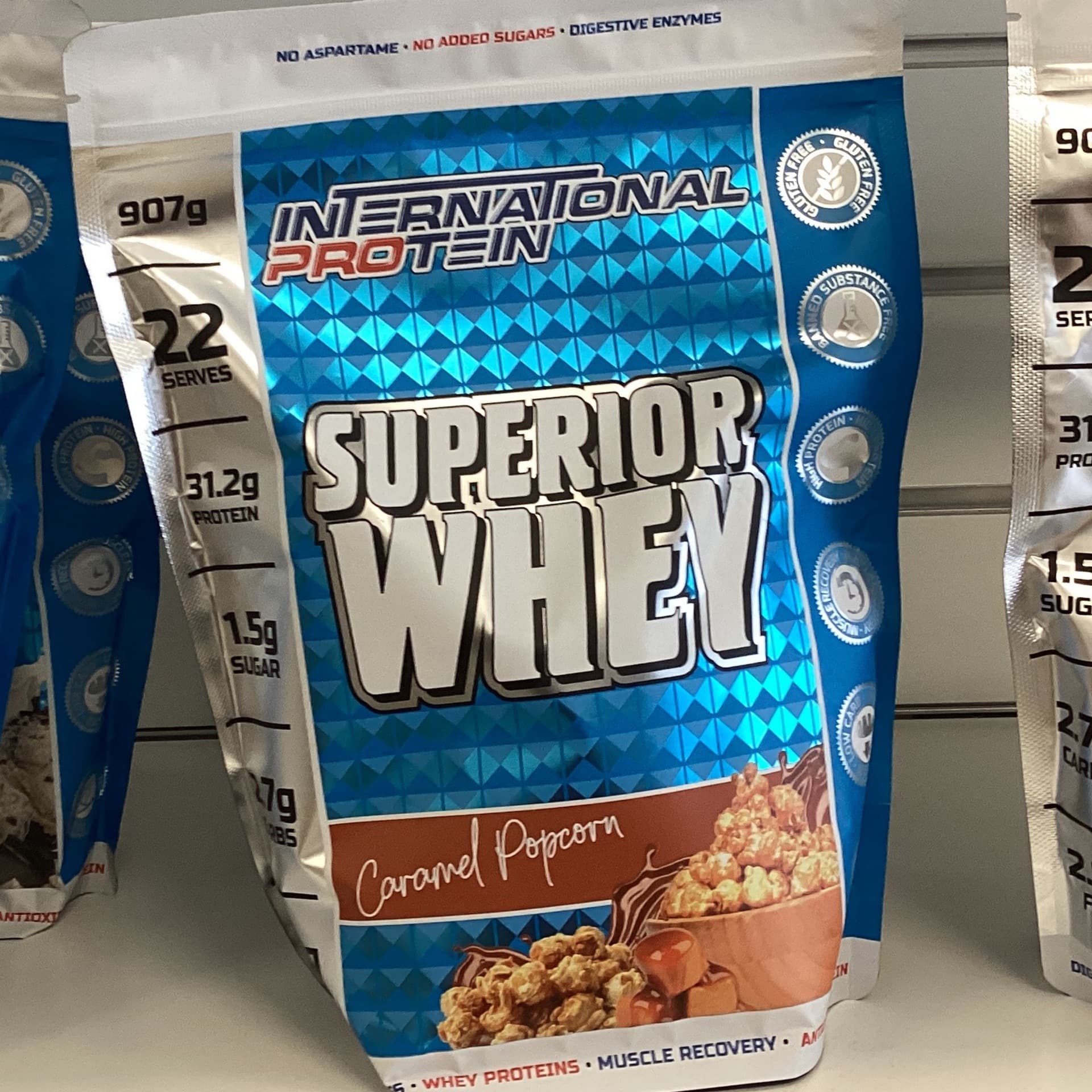 International Protein Superior Whey 907g Caramel Popcorn